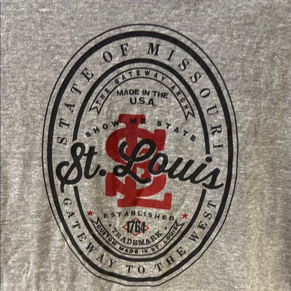 Unique St. Louis Graphic Gray T-Shirt w/ bottle opener inside shirt! Men’s, XL - Picture 5 of 12